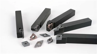 Những công cụ nào được sử dụng cho gia công lỗ bằng sợi carbon?